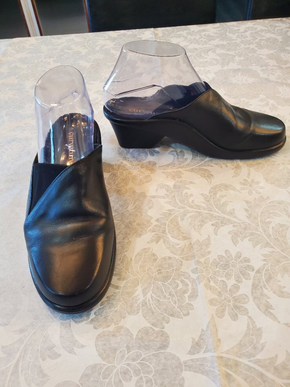 Curvetures Black 2" Block Heel Mules Size 7.5 Cushioned comfort footbed